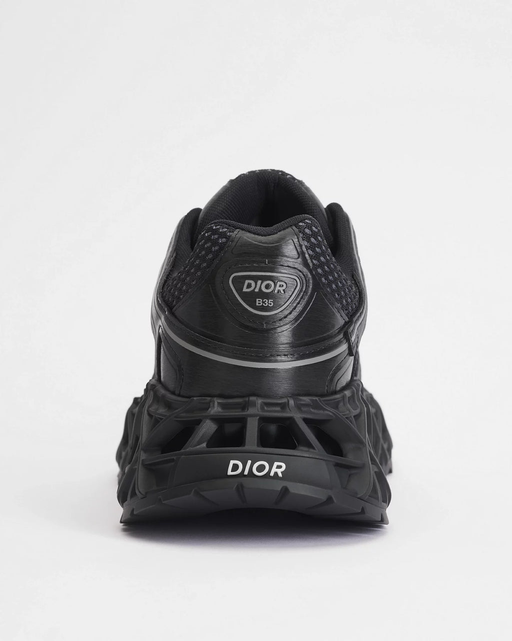 B35 SNEAKER