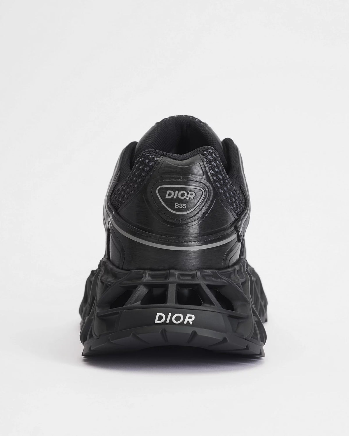 B35 SNEAKER