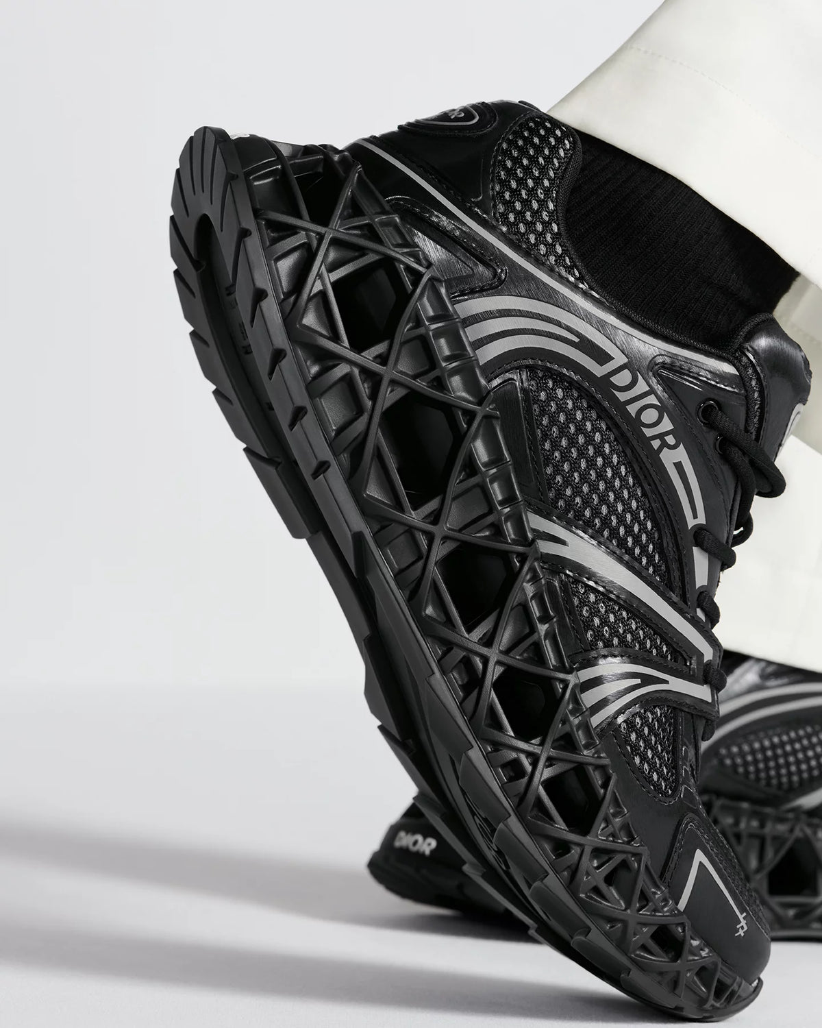 B35 SNEAKER
