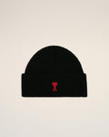 Референтна снимка — ami-black-beanie