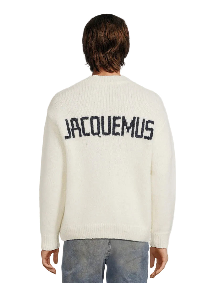 Референтна снимка — jacquemus-white-knit